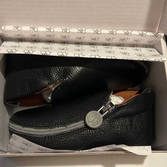 BUKUBEE BABY Onyx Leather Bootie - Soft Soles US 5 (24-30 months) - Picture 11 of 13